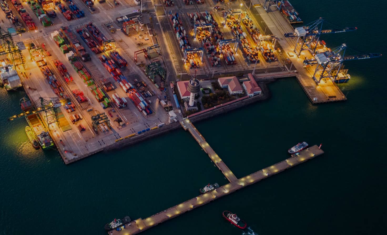 Data Lake vs Data Warehouse: Key Differences and Use Cases